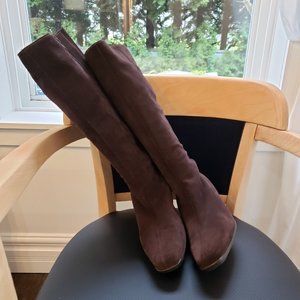 ✅SOLD✅ La Canadienne Women’s👢 Waterproof Knee-High Heel Brown Suede Boots